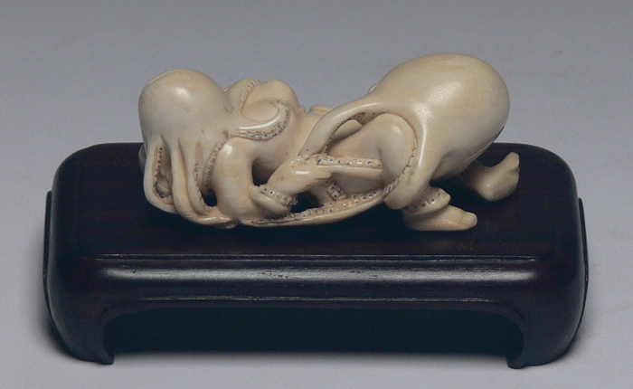 時代根付　在名吉川　蛸と海女　北斎漫画 時代根付 在名吉川 蛸と海女 北斎漫画